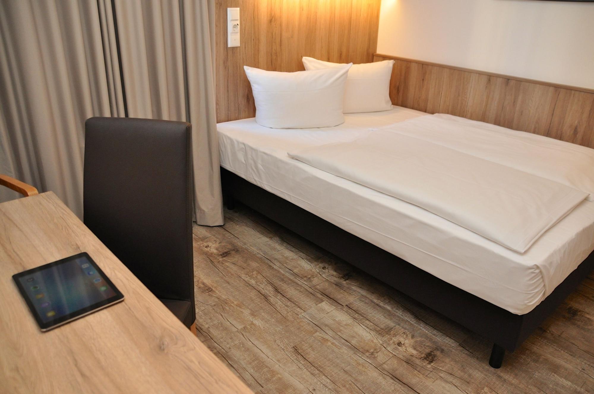 Hotel Perlach Allee By Blattl 3*